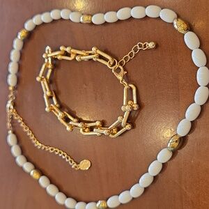 White & Goldtone Necklace With Link Bracelet